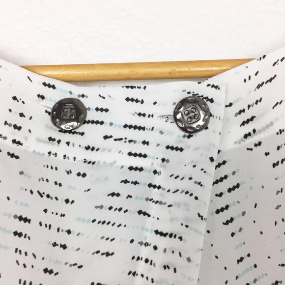 BCBGeneration Dress Sleeveless medium white Ruffle Dress - Picture 9 of 9